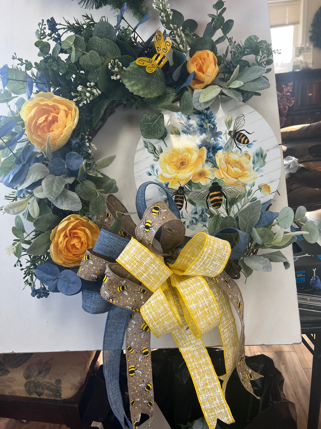 Bee wreath yellow and blue