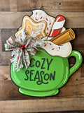 Oversized Christmas Mug Sign – Rustic Holiday Door Hanger – Cozy Kitchen Decor with Festive Bow